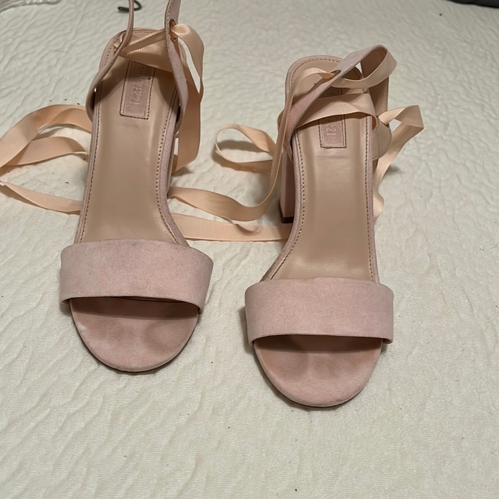 Forever 21 Heels Size 8